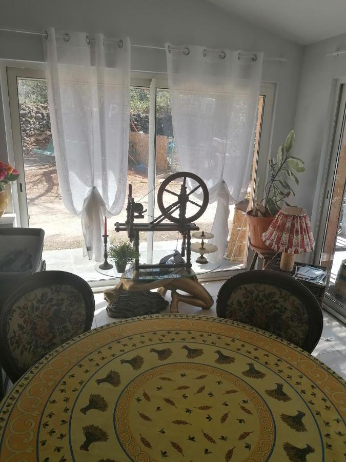 Maison Campagnarde โอปส์ ภายนอก รูปภาพ
